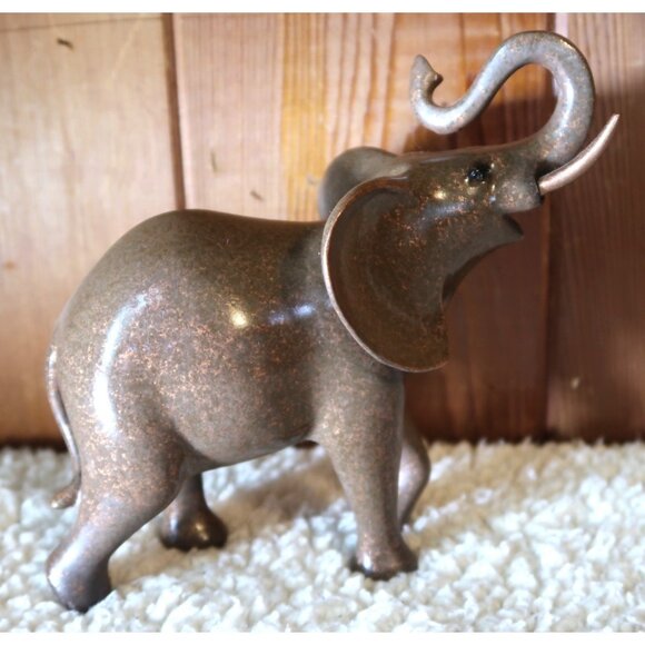 Truu Design Beautiful Antique Bronze Polyresin Elephant Figurine - Picture 1 of 6